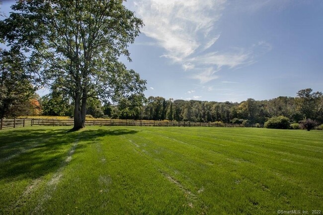 Building Photo - 49 Benton Hill Rd