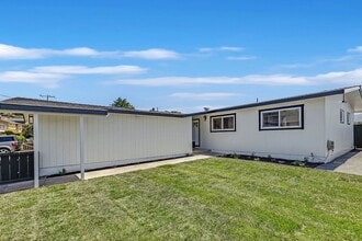Building Photo - Bright Pacifica Corner Home with Modern Co...