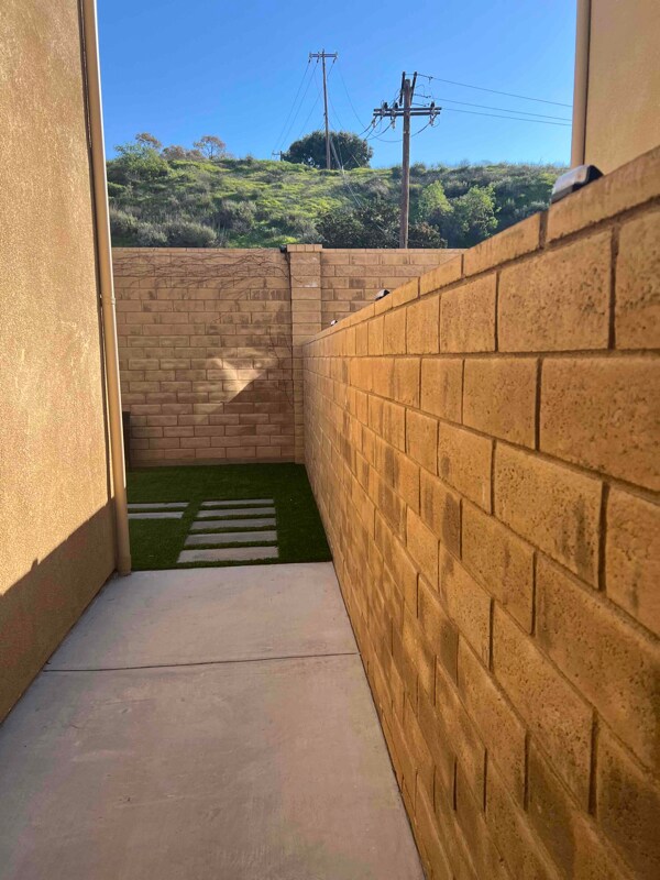 Building Photo - 1 1st St