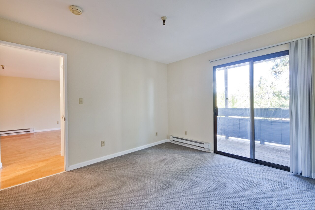 Building Photo - 725 Mariposa Ave.
