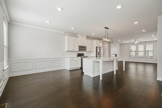 Building Photo - 4240 Hickory Pne Aly