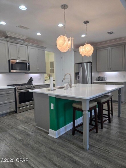 Building Photo - 8703 Conch Shell Ct