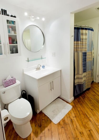 Bathroom - 1220 Buttonwood St