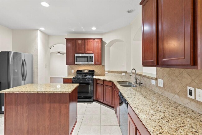 Building Photo - 16710 Jelly Park Stone Dr