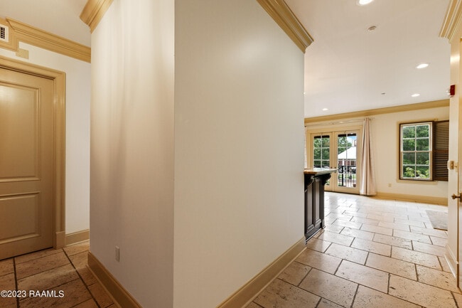 Building Photo - 605 Silverstone Rd