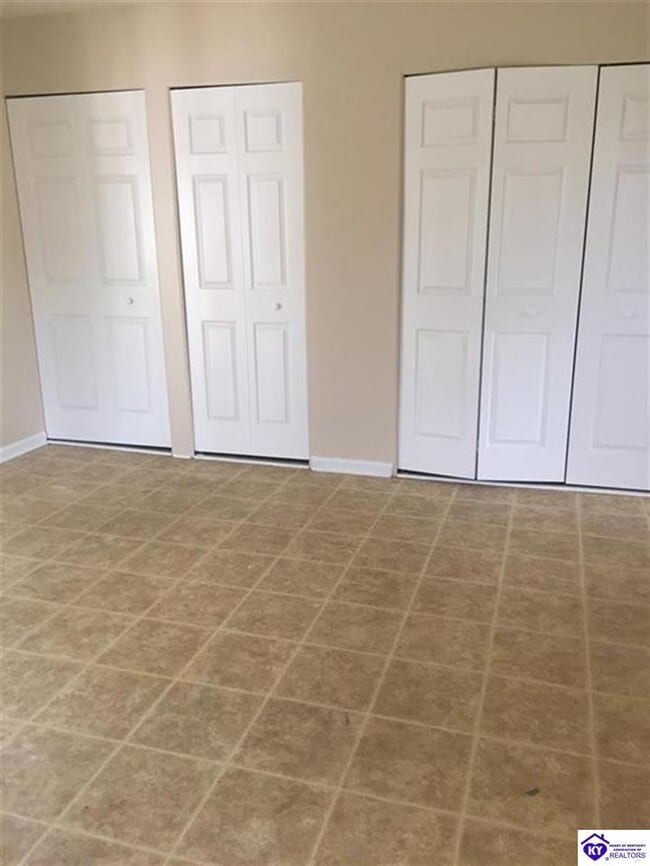 Building Photo - 635 Independence Dr