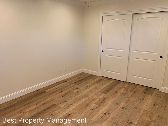 Building Photo - 4 br, 2 bath House - 223 Laguna Dr