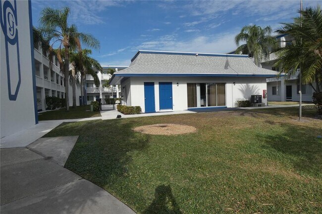 Building Photo - 350 79th Ave N