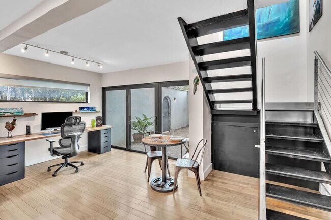 Building Photo - 2990 SW 30th Ct