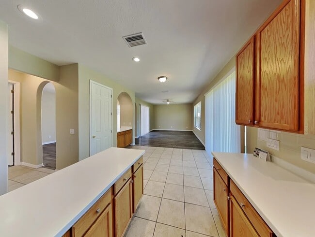 Building Photo - 20352 Chestnut Grove Dr