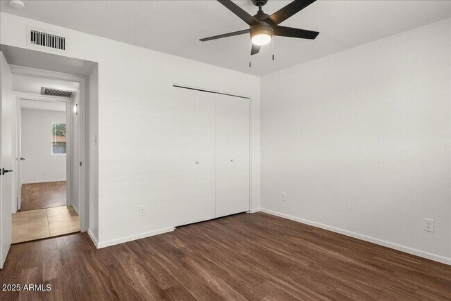 Building Photo - 6438 E Butte St