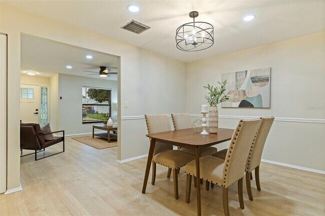 Building Photo - 1353 Wildwood Ct