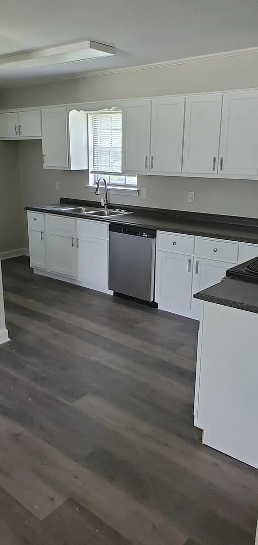 Building Photo - 3 bed 2 bath rental home