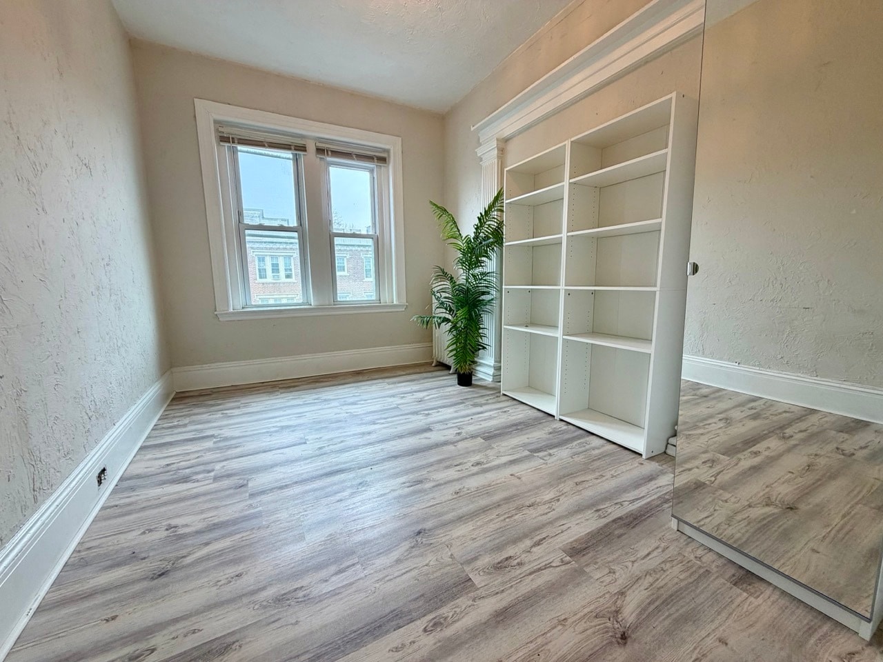 Building Photo - 14 Glenville Ave