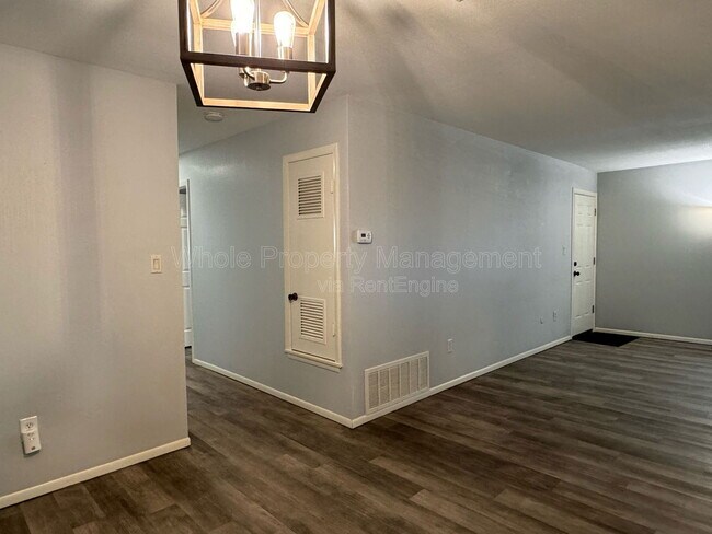 Building Photo - 2380 E Geddes Ave