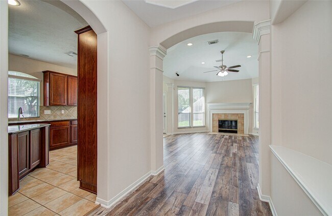 Building Photo - 226 Elana Ln