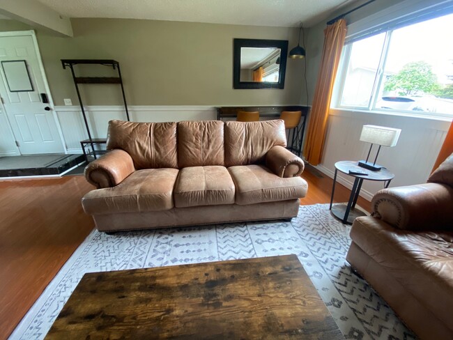 living room - 9001 Shaun Landing Cir