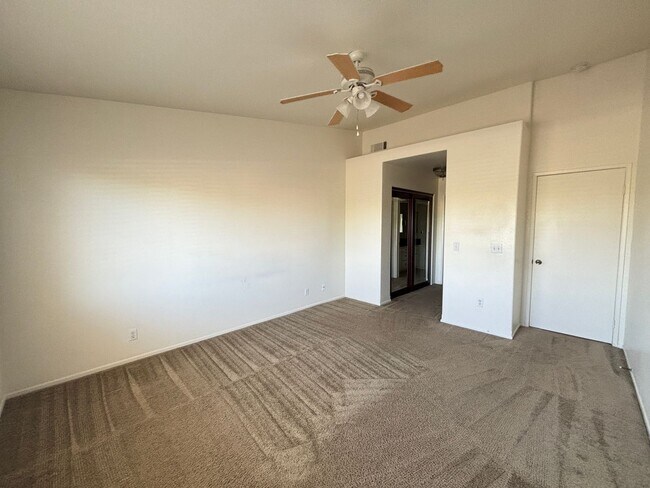 Building Photo - (APPLICATIONS PENDING) West Palmdale Townhouse
