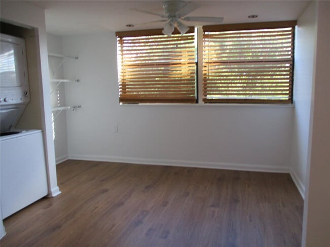 Building Photo - 9370 SW 8th St