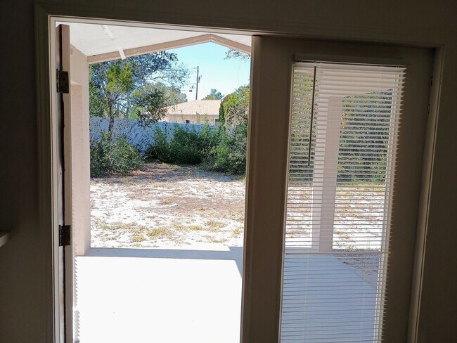 Building Photo - Very Nice 3-Bedroom, 2-Bath Home in a great area!