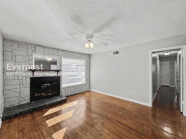 Building Photo - 3484 Naylor Dr