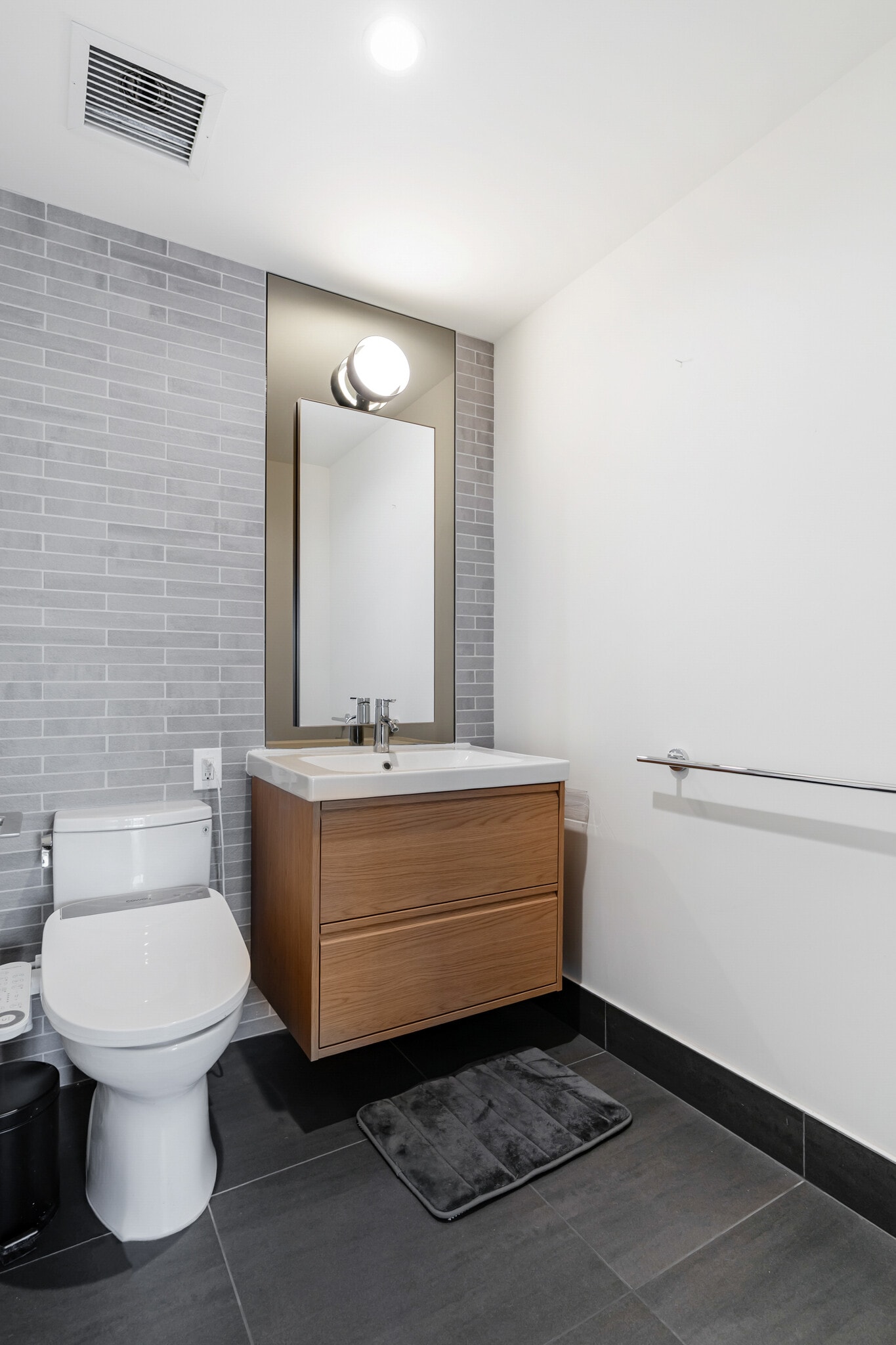 Building Photo - 889 Francisco St