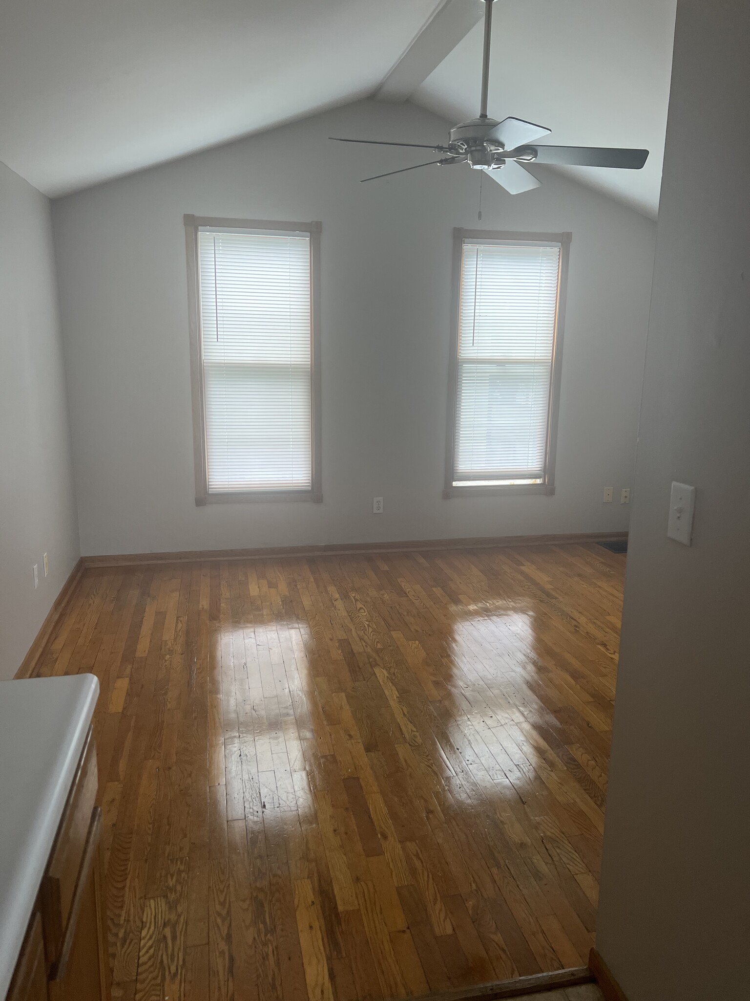 Building Photo - 1215 23rd St