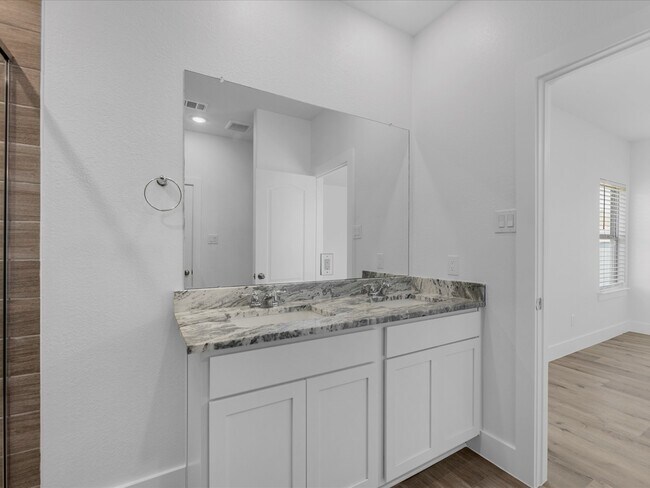 Building Photo - 24751 Russet Bluff Trl