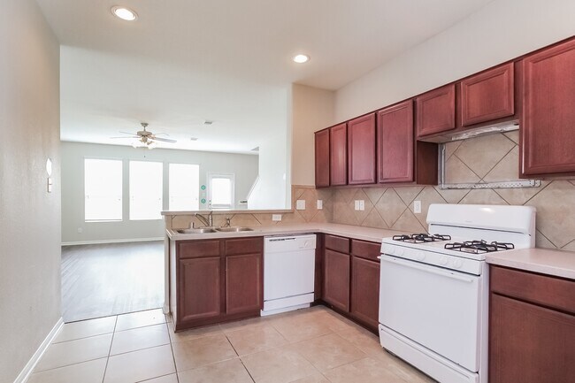 Building Photo - 17914 Seco Creek Ln