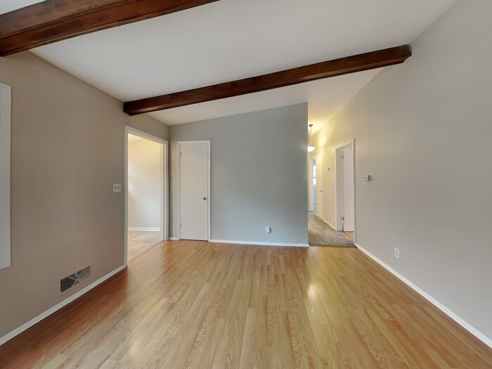 Building Photo - 2272 Hazel St N