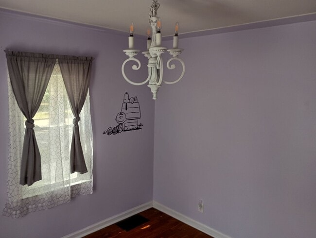 Building Photo - 320 S Griffin St