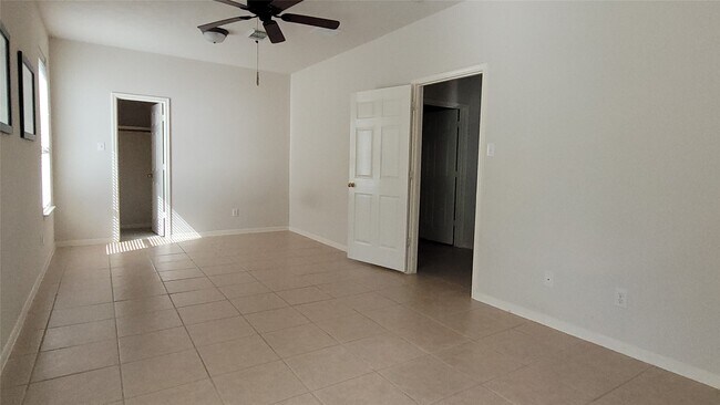 Building Photo - 17906 Castle Heath Ln