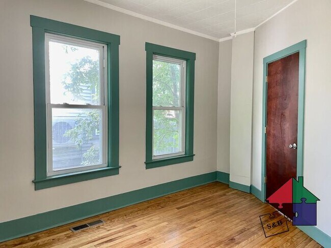 Building Photo - First Floor 1BR in Montpelier - Pets Negotiable!