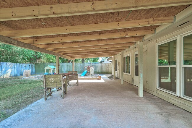 Building Photo - 21510 N Tangle Creek Ln