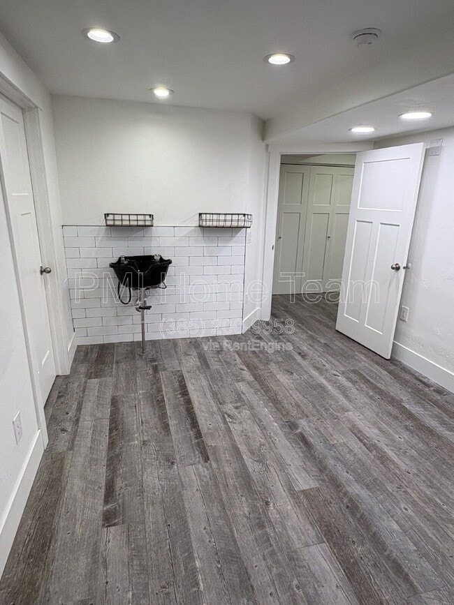 Building Photo - 651 W 1900 S