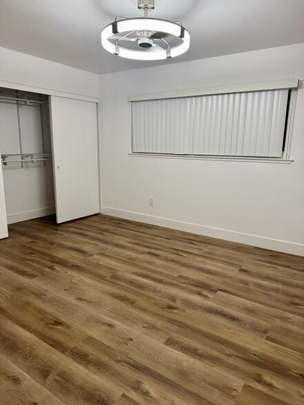 master bedroom - 1602 Heron Ct