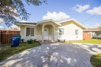 Building Photo - 15650 NW 39th Ct