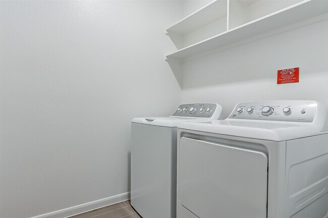 Building Photo - 5311 Sunway Dr