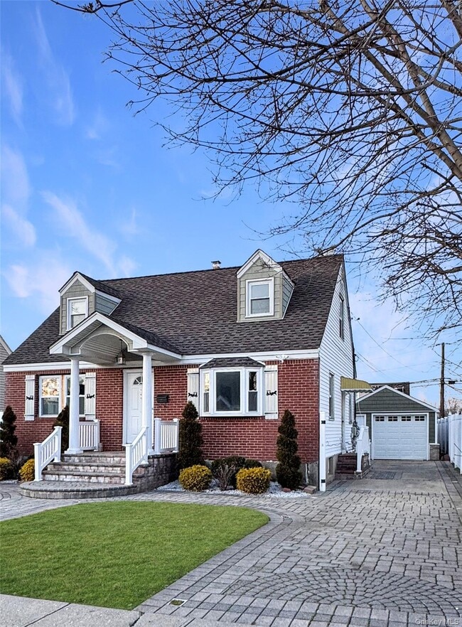 Building Photo - 741 Salem Rd