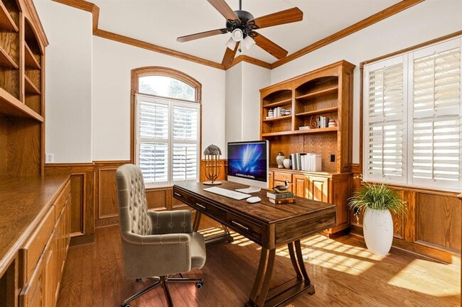 Building Photo - 8848 Chalk Knoll Dr