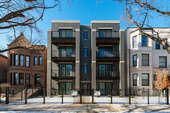 Building Photo - 4536 S Prairie Ave