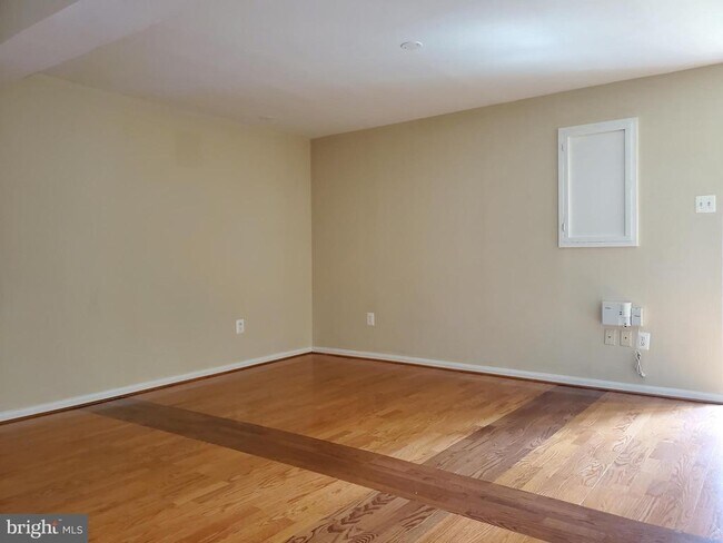 Building Photo - 14920 Forest Landing Cir