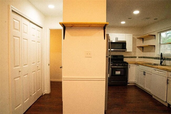 Building Photo - 5624 Stonington Trace Pkwy