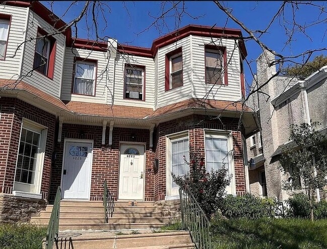 Building Photo - 6223 Wayne Ave