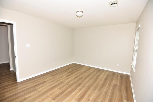 Building Photo - 9944 Western Ridge Way