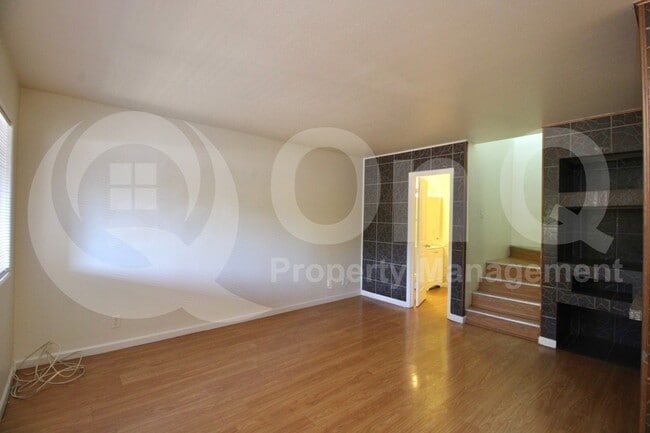 Building Photo - 3432 W El Caminito Dr