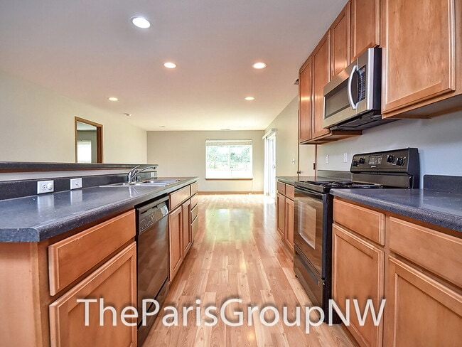 Building Photo - Delightful 2005 Cedar River Renton Rambler – Central A/C - Just 5min to Downtown!