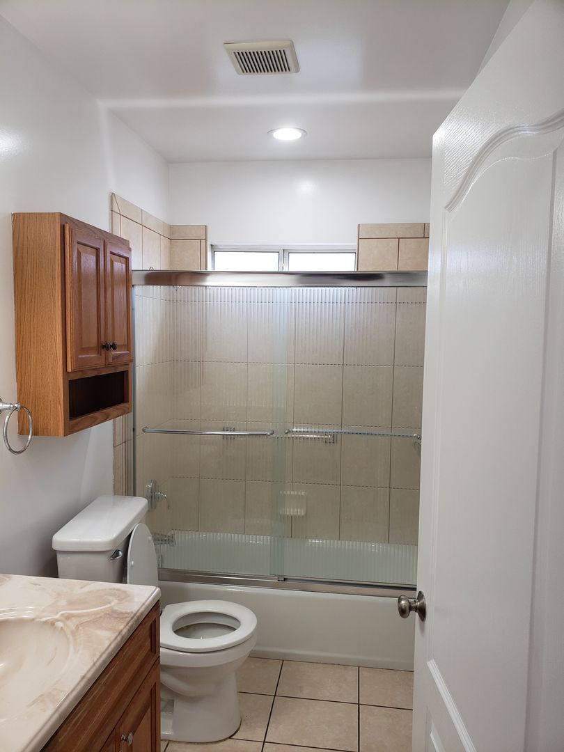 Building Photo - 3bed / 2 bath House for Rent in Monterey Park!