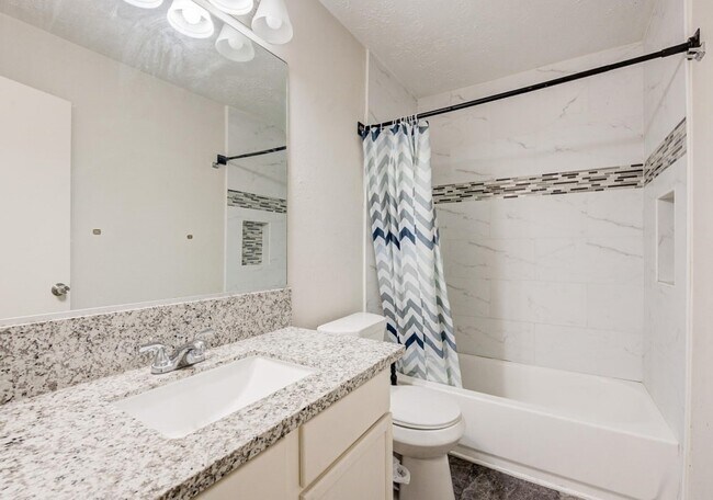 Building Photo - 11843 Sunny Stream Dr
