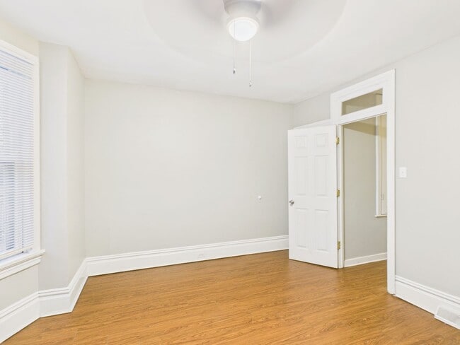 Building Photo - 3 Bedroom Single Family Home on Delaware St.